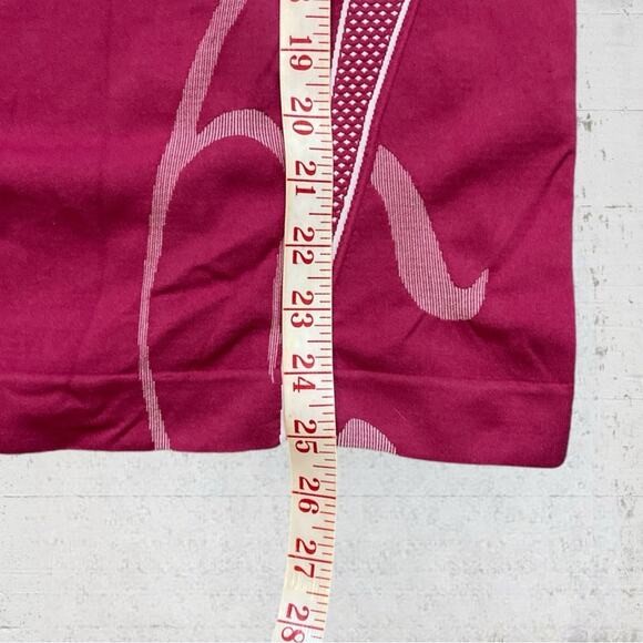 Athleta Yoga Twist Seamless Compression Tank Top Pink Size Large Style 735056 - Picture 7 of 9